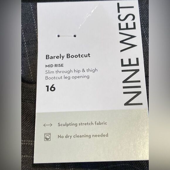 Nine West Mid Rise Barely Bootcut Pants Women’s 16 Gray Plaid Sculpting NEW - Picture 3 of 13